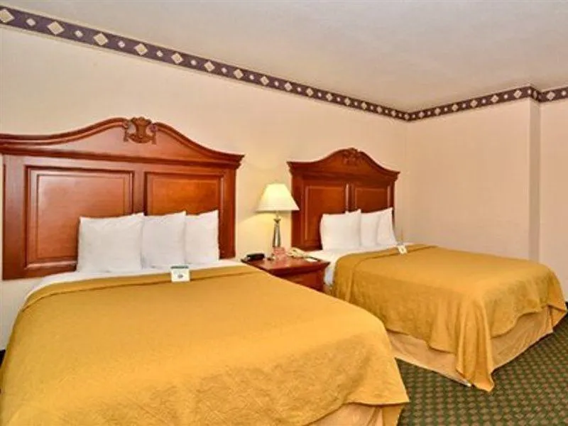 Quality Inn & Suites Seattle Center 3*,