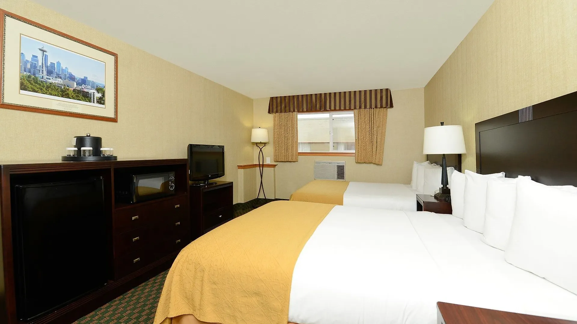 Отель Quality Inn & Suites Seattle Center