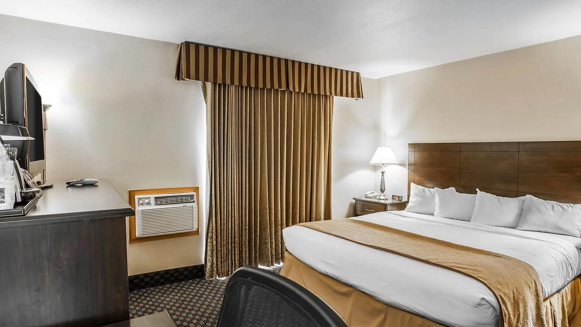 Отель Quality Inn & Suites Seattle Center