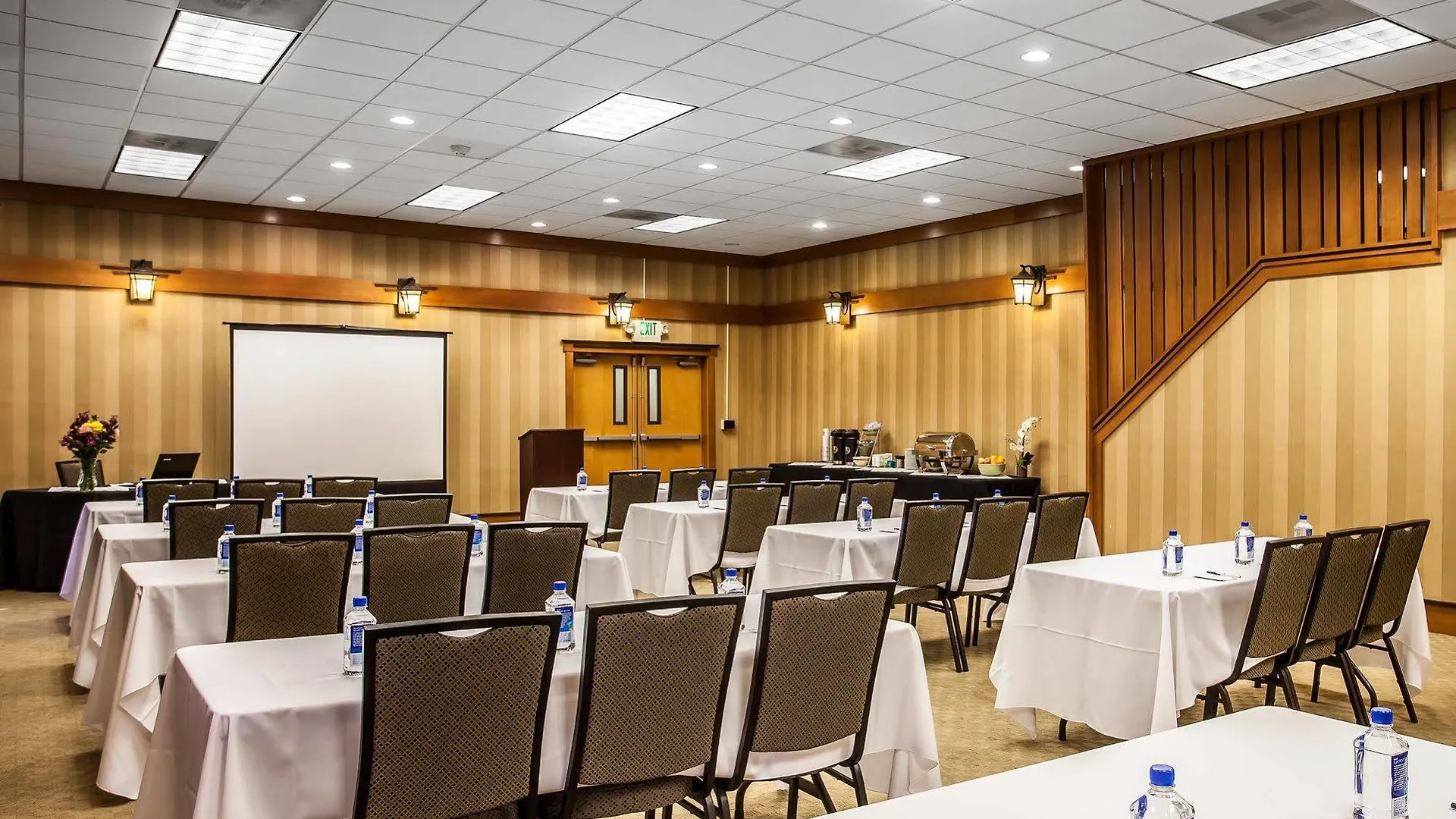 Quality Inn & Suites Seattle Center Отель