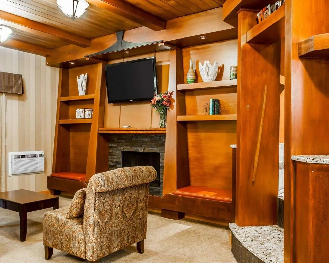 Отель Quality Inn & Suites Seattle Center