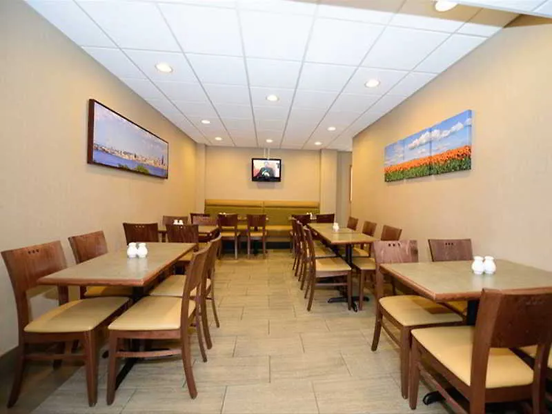 Quality Inn & Suites Seattle Center Отель