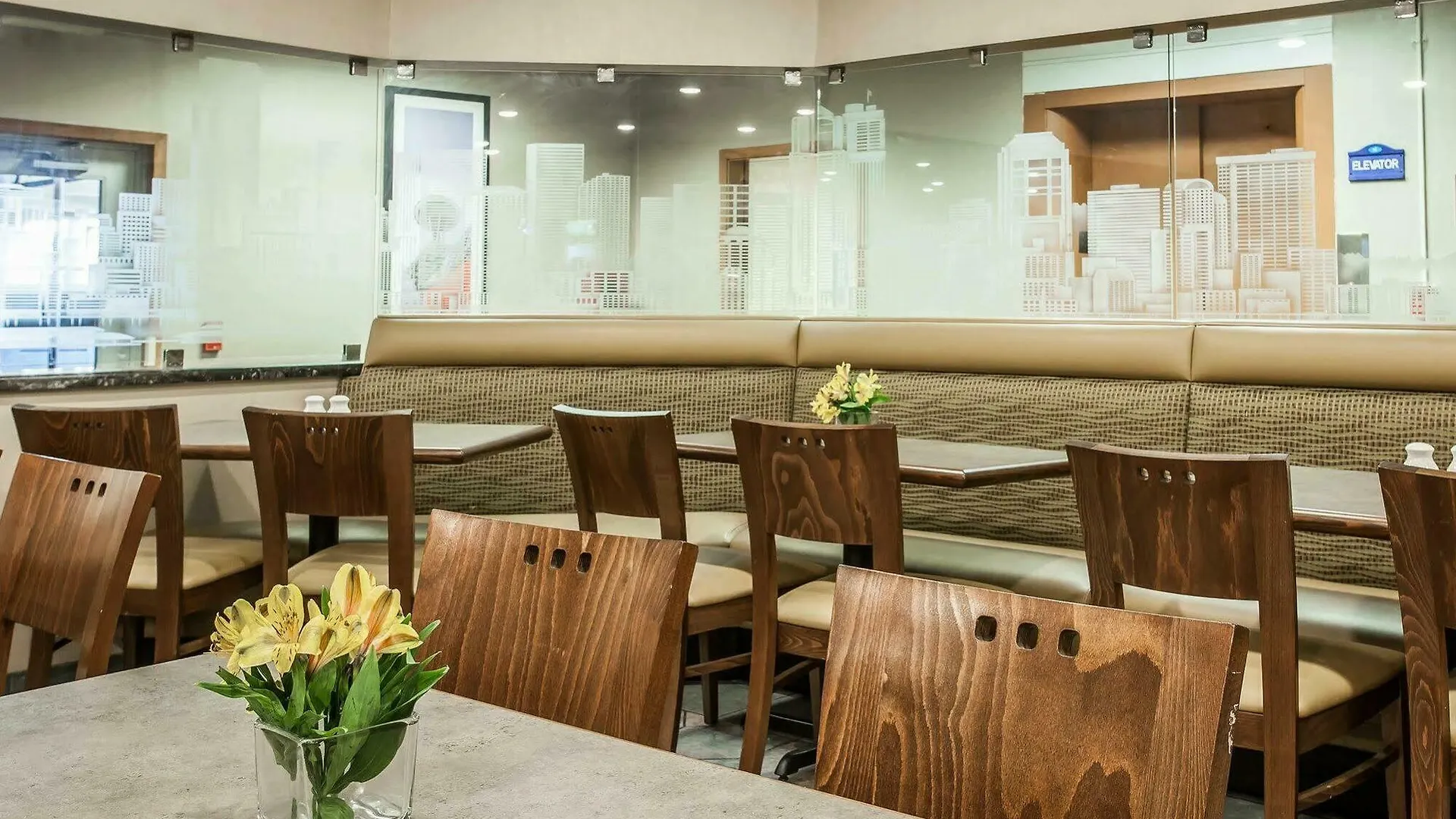 Отель Quality Inn & Suites Seattle Center