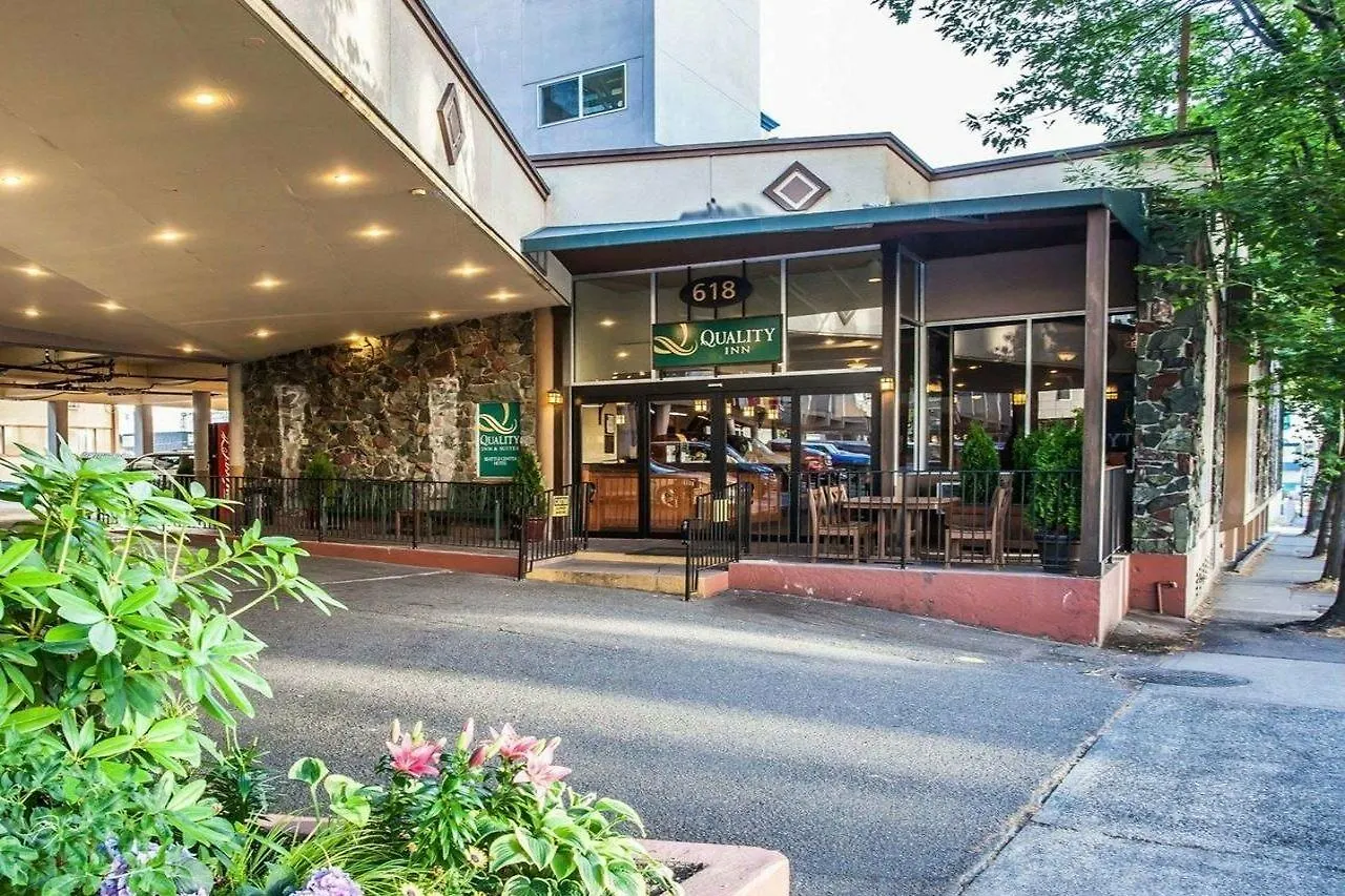 Отель Quality Inn & Suites Seattle Center